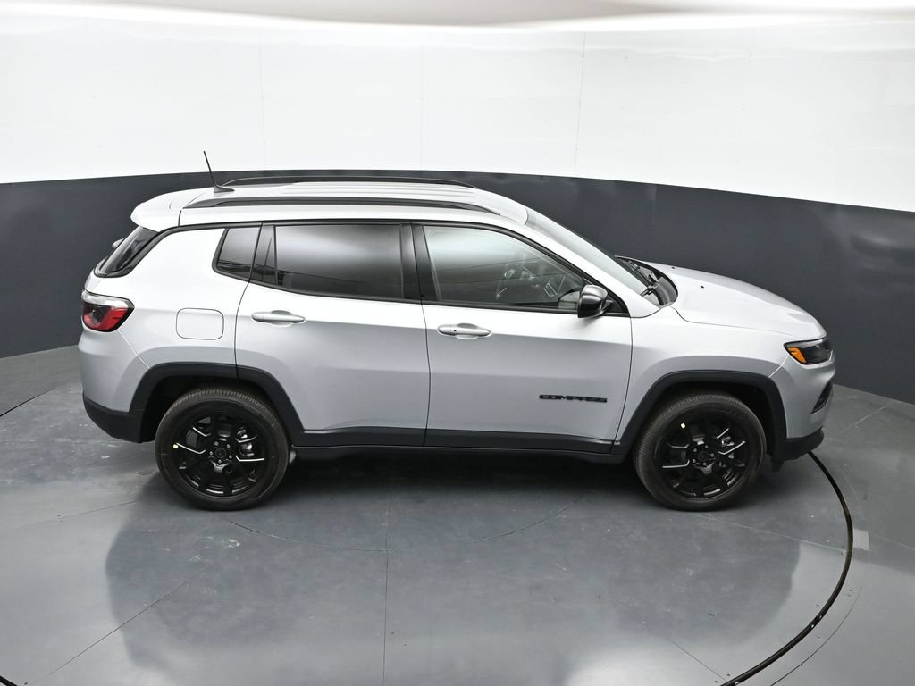New 2026 Jeep Compass Latitude AWD/4WD image 29