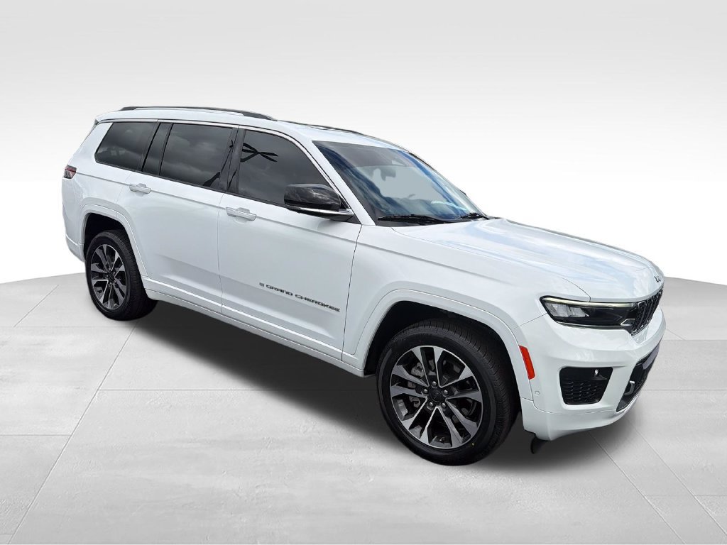 Used 2021 Jeep Grand Cherokee L Overland w/ Advanced Protech Group III AWD/4WD image 7