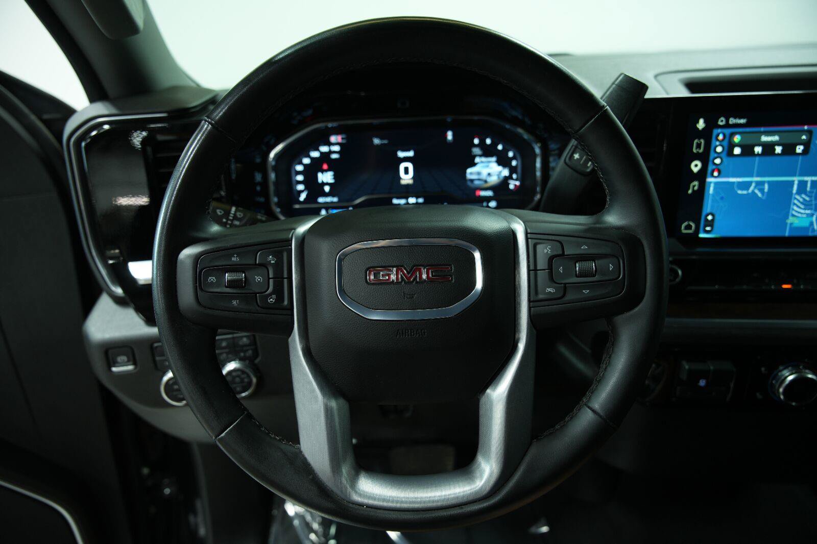 Used 2025 GMC Sierra 1500 SLT AWD/4WD image 44