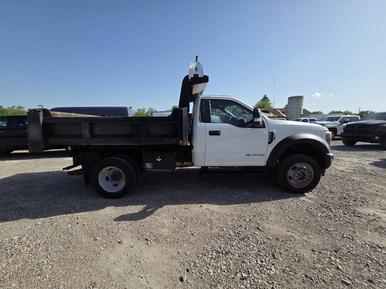 Used 2019 Ford F550 4x4 Regular Cab Super Duty image 7
