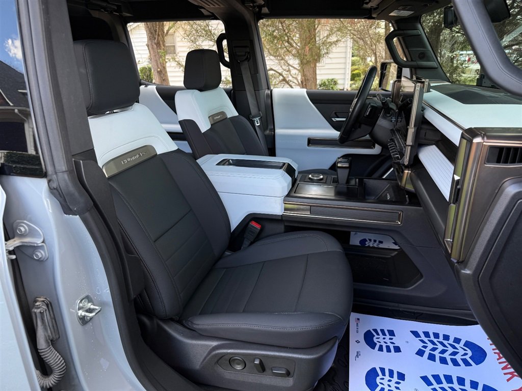 Used 2024 GMC Hummer EV 3X w/ LPO, Illumination Package image 73