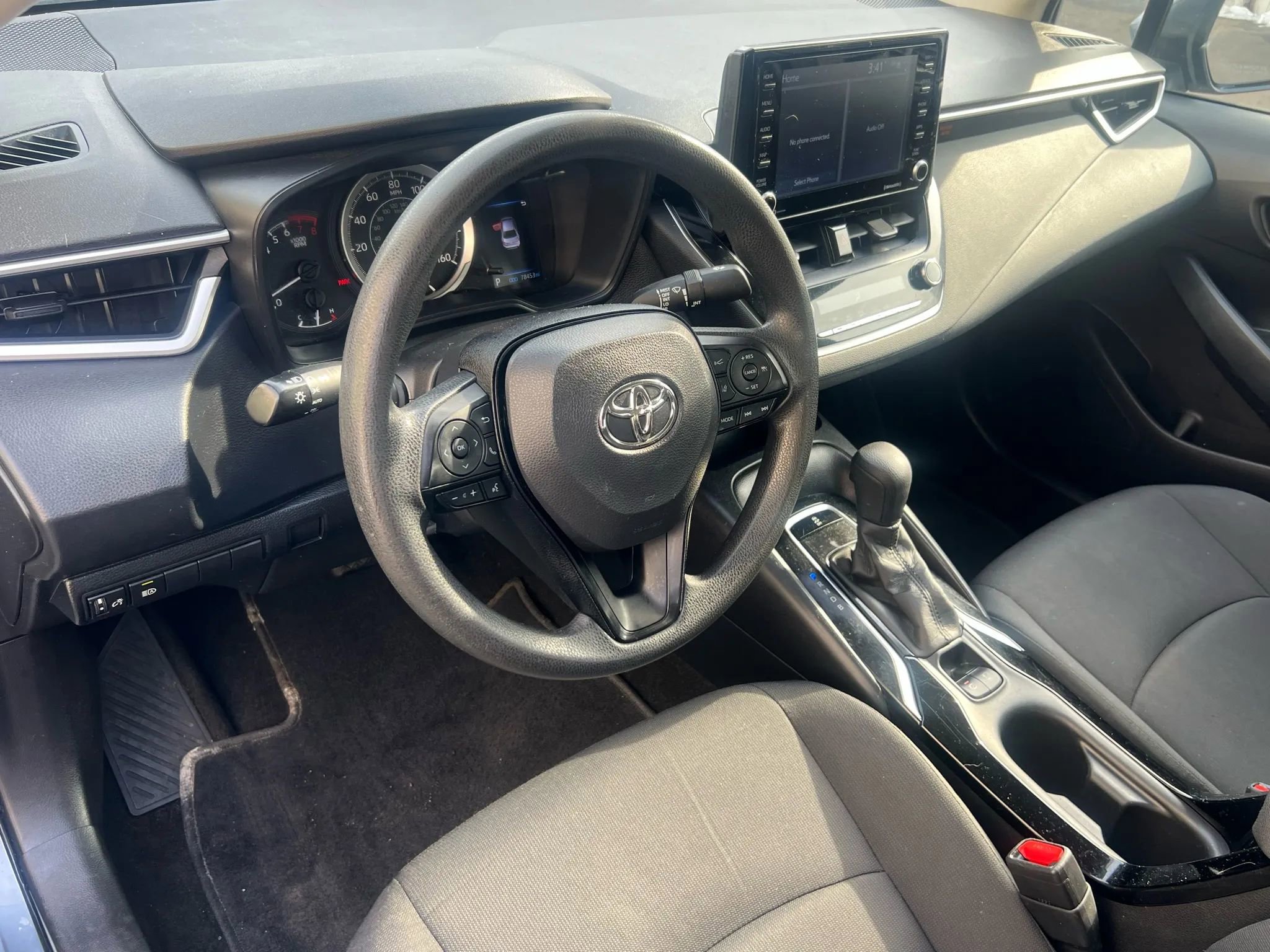 Used 2022 Toyota Corolla LE image 23