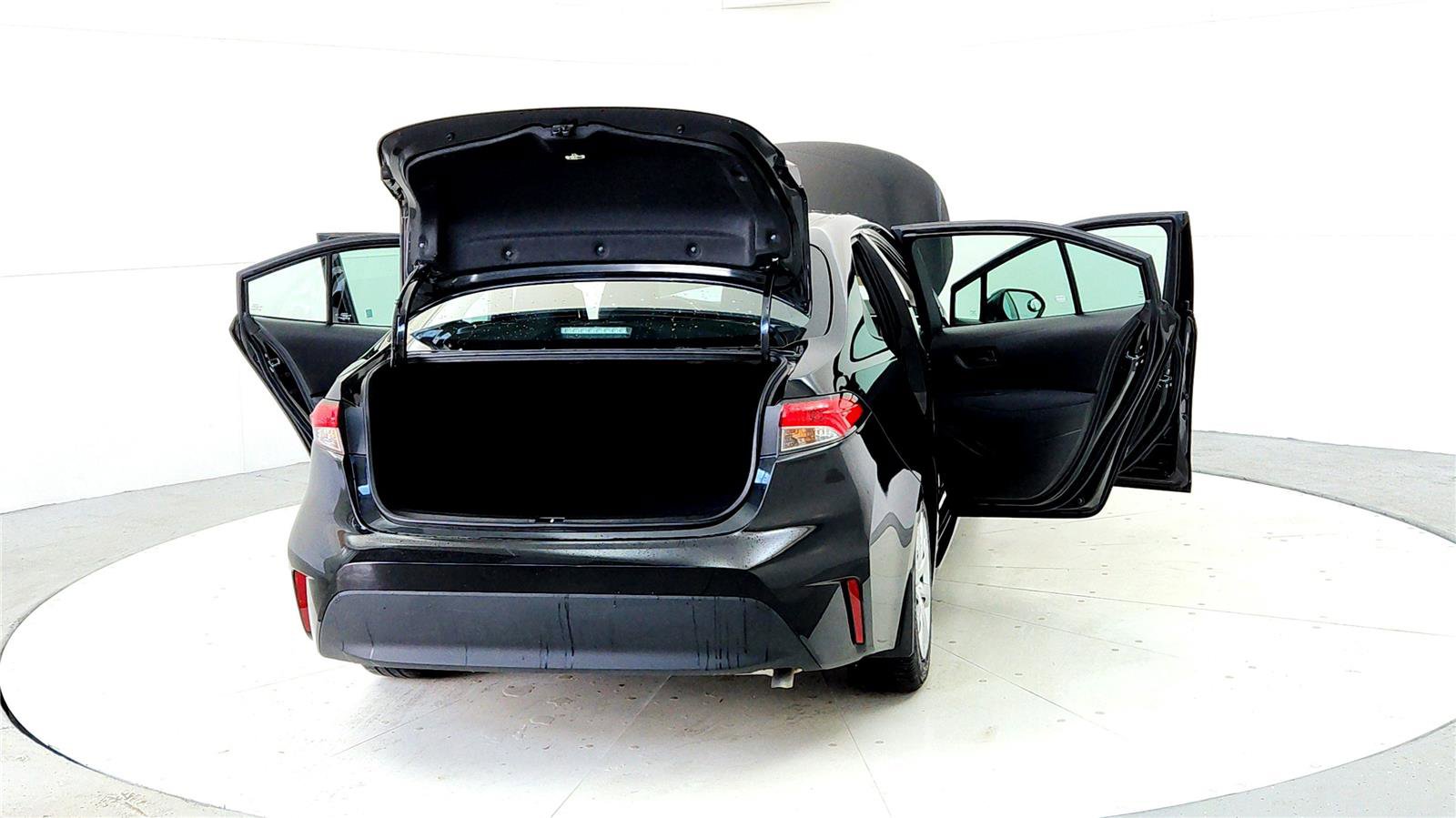 Used 2023 Toyota Corolla LE w/ Carpet Mat Package (TMS) image 11