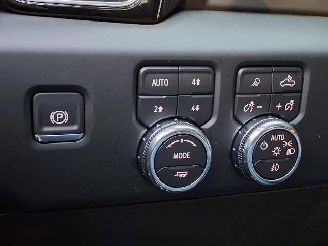 New 2026 GMC Sierra 3500 Denali w/ Denali Reserve Package image 15