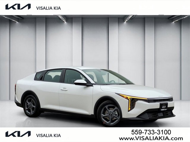 New 2025 Kia K4 LXS