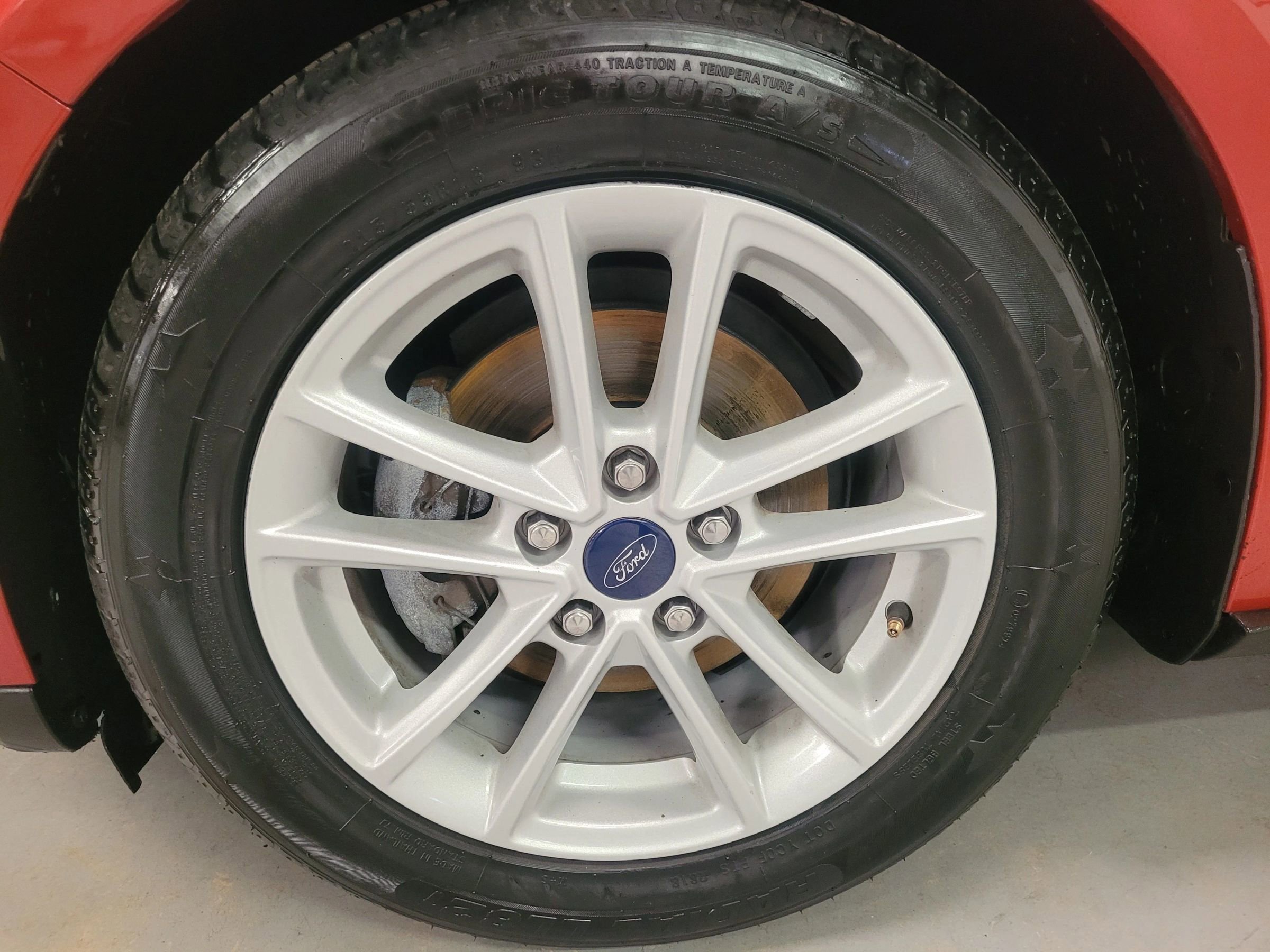 Used 2018 Ford Focus SE FWD image 13