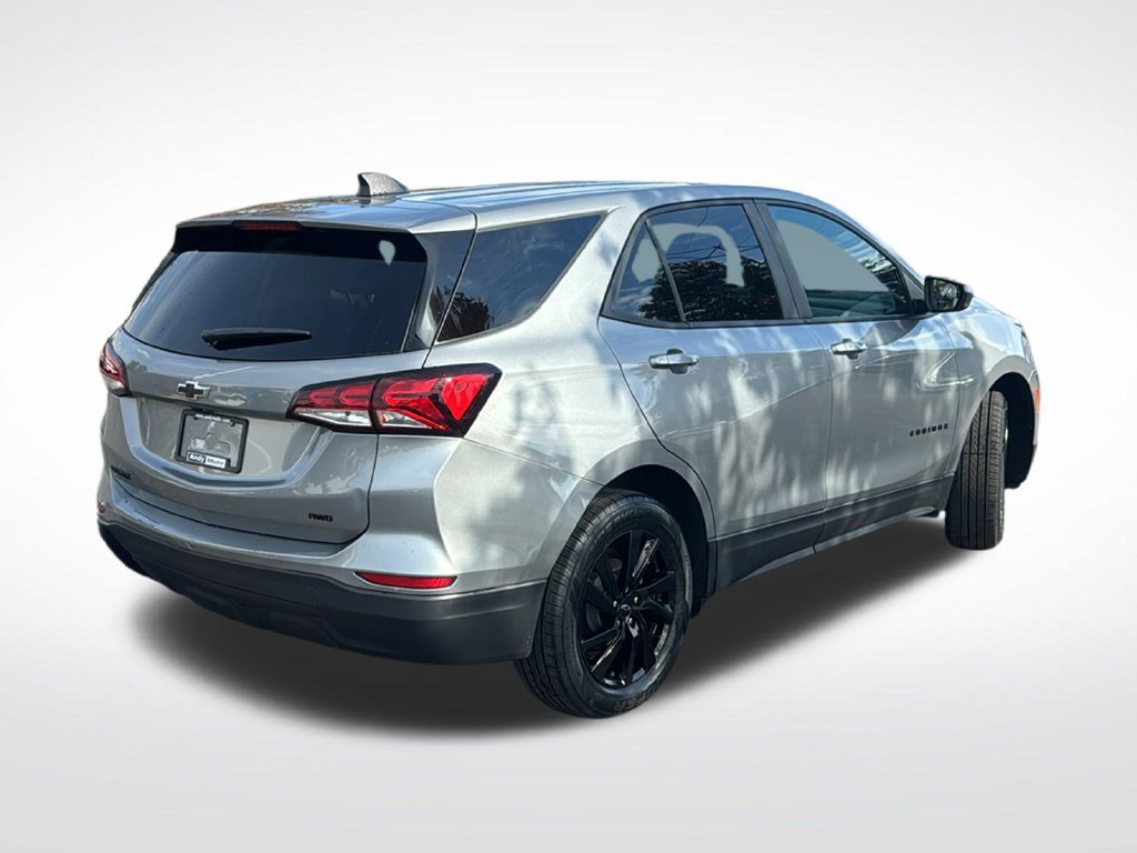 Used 2023 Chevrolet Equinox LS w/ LS Convenience Package AWD/4WD image 7