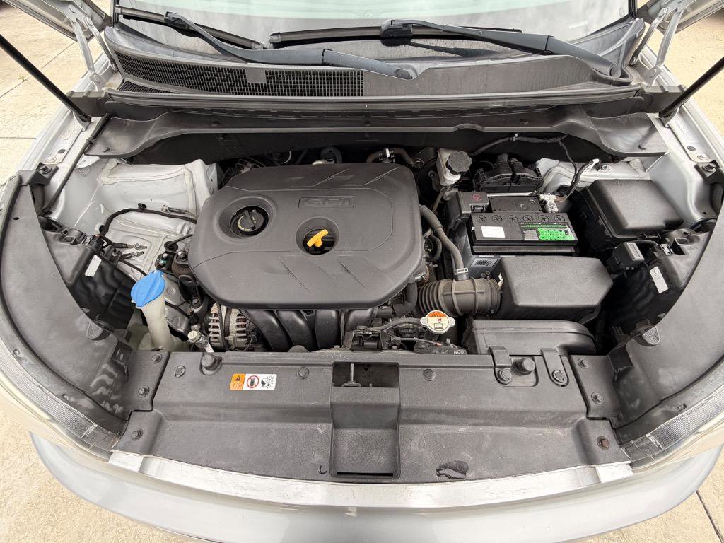 Used 2019 Kia Soul + FWD image 8