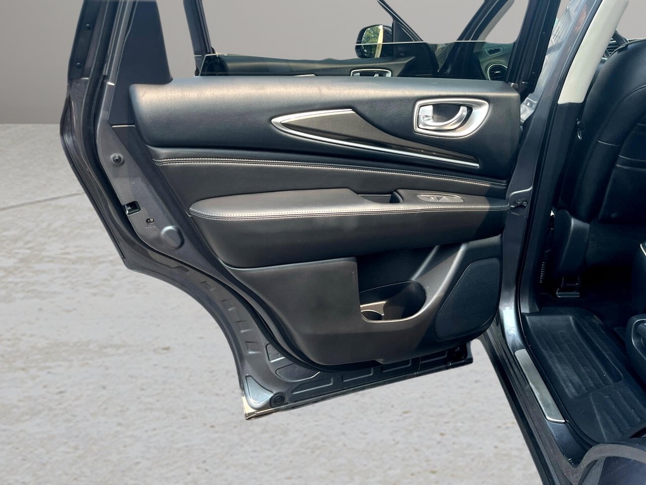 Used 2019 INFINITI QX60 Luxe w/ Essential Package image 33