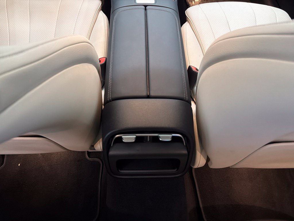 Used 2025 Mercedes-Benz E 350 4MATIC Sedan image 25