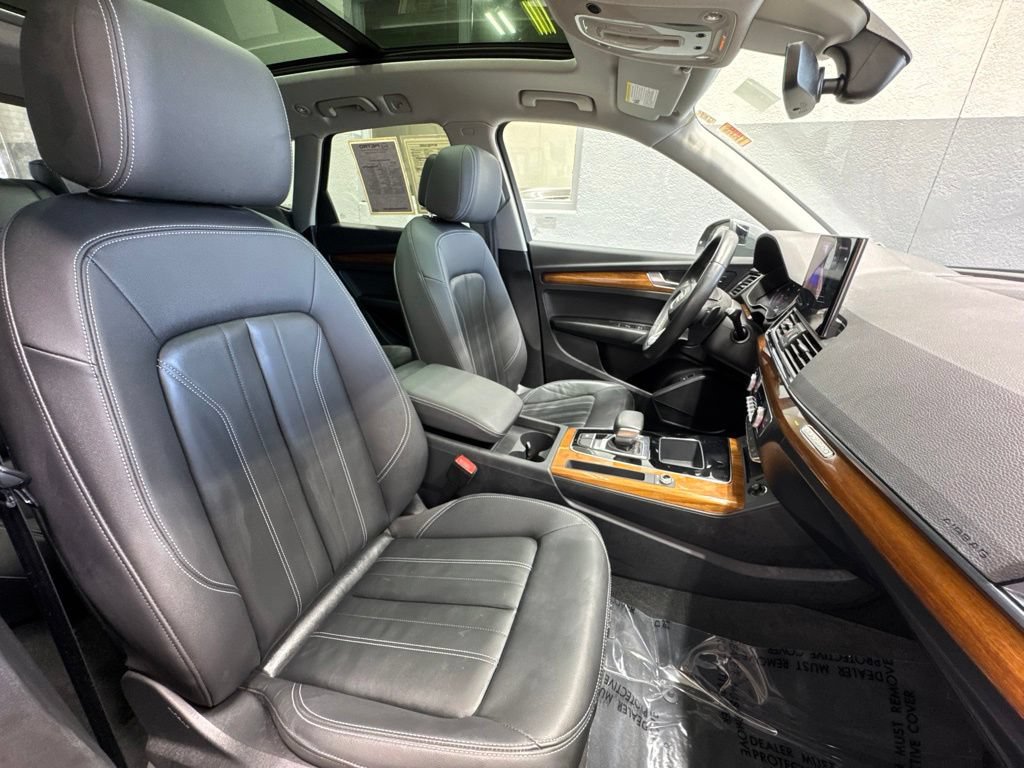 Used 2023 Audi Q5 2.0T Premium w/ Convenience Package AWD/4WD image 31