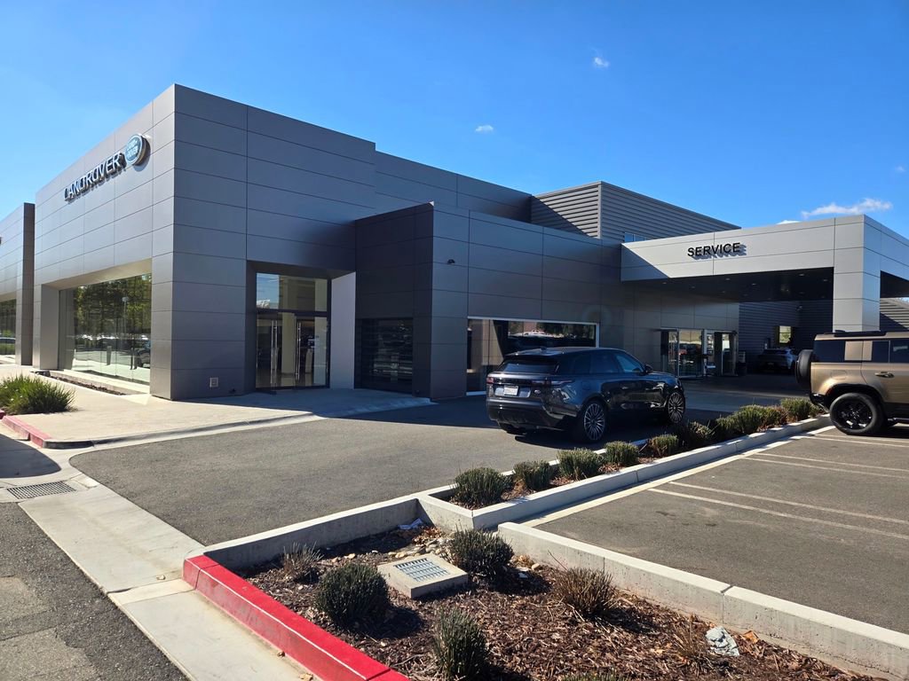 New 2025 Land Rover Range Rover SE image 20