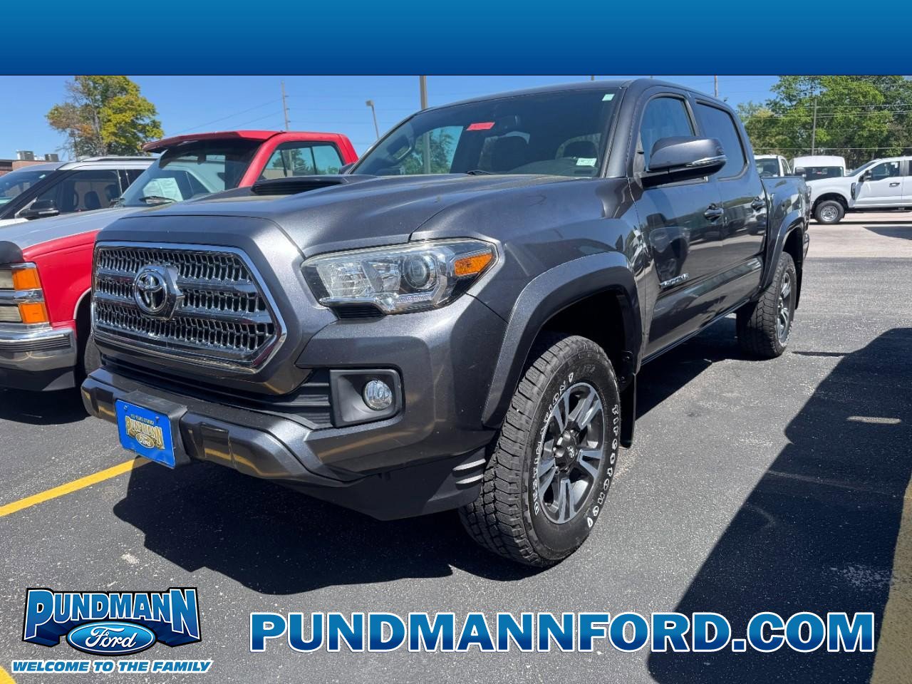 Used 2016 Toyota Tacoma TRD Sport w/ Towing Package AWD/4WD image 1
