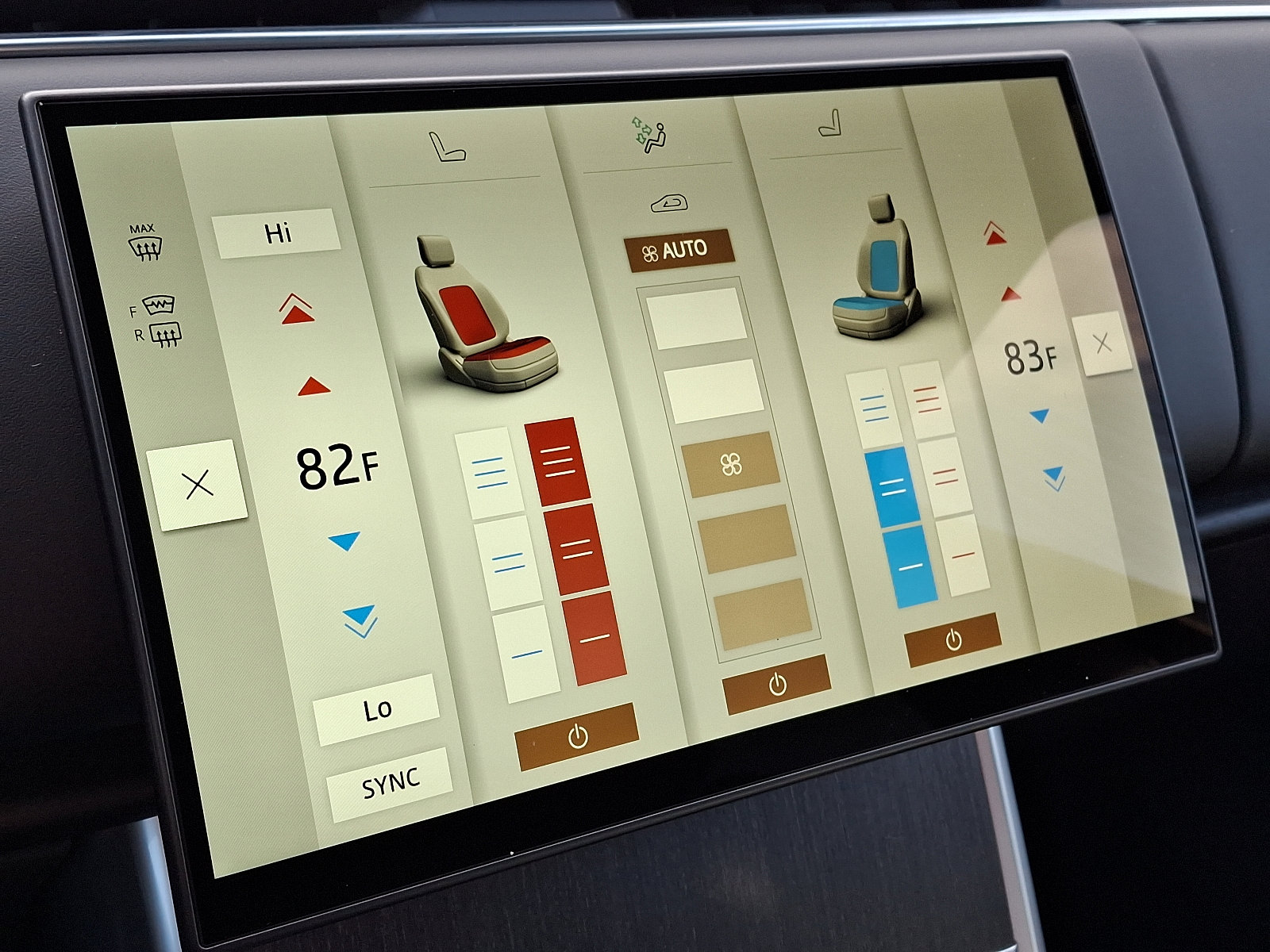 New 2025 Land Rover Range Rover SE image 16