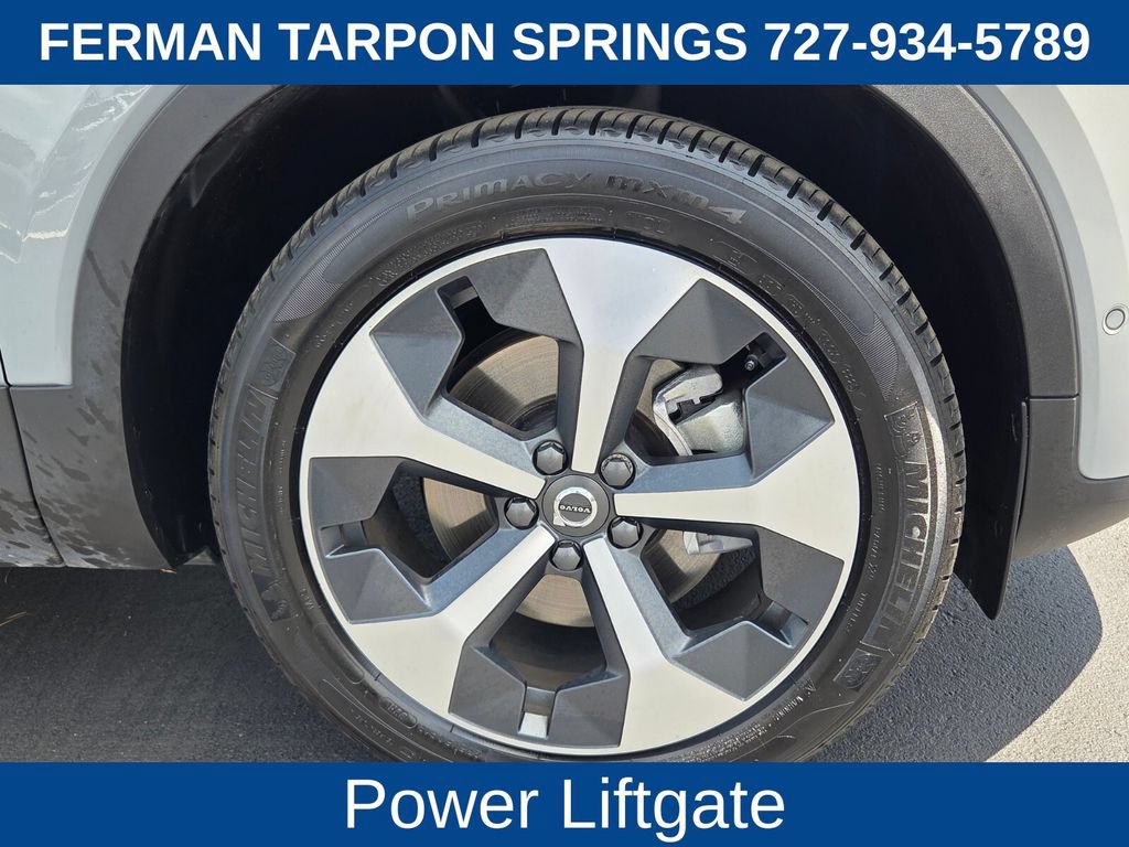 Certified 2026 Volvo XC40 B5 Plus AWD/4WD image 13