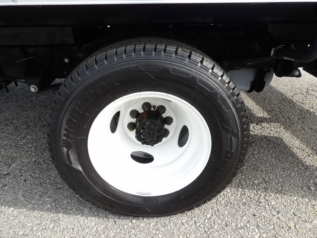Used 2024 Ford E-350 and Econoline 350 Super Duty w/ Driver's Safety Package RWD image 38