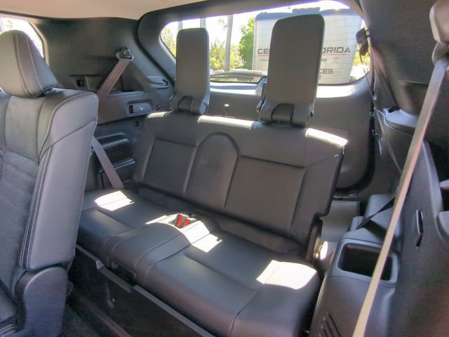 Used 2024 Mitsubishi Outlander SE image 16