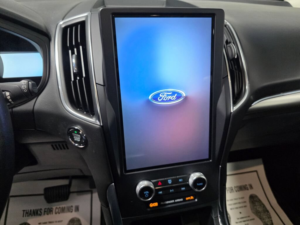 Used 2022 Ford Edge Titanium AWD/4WD image 12