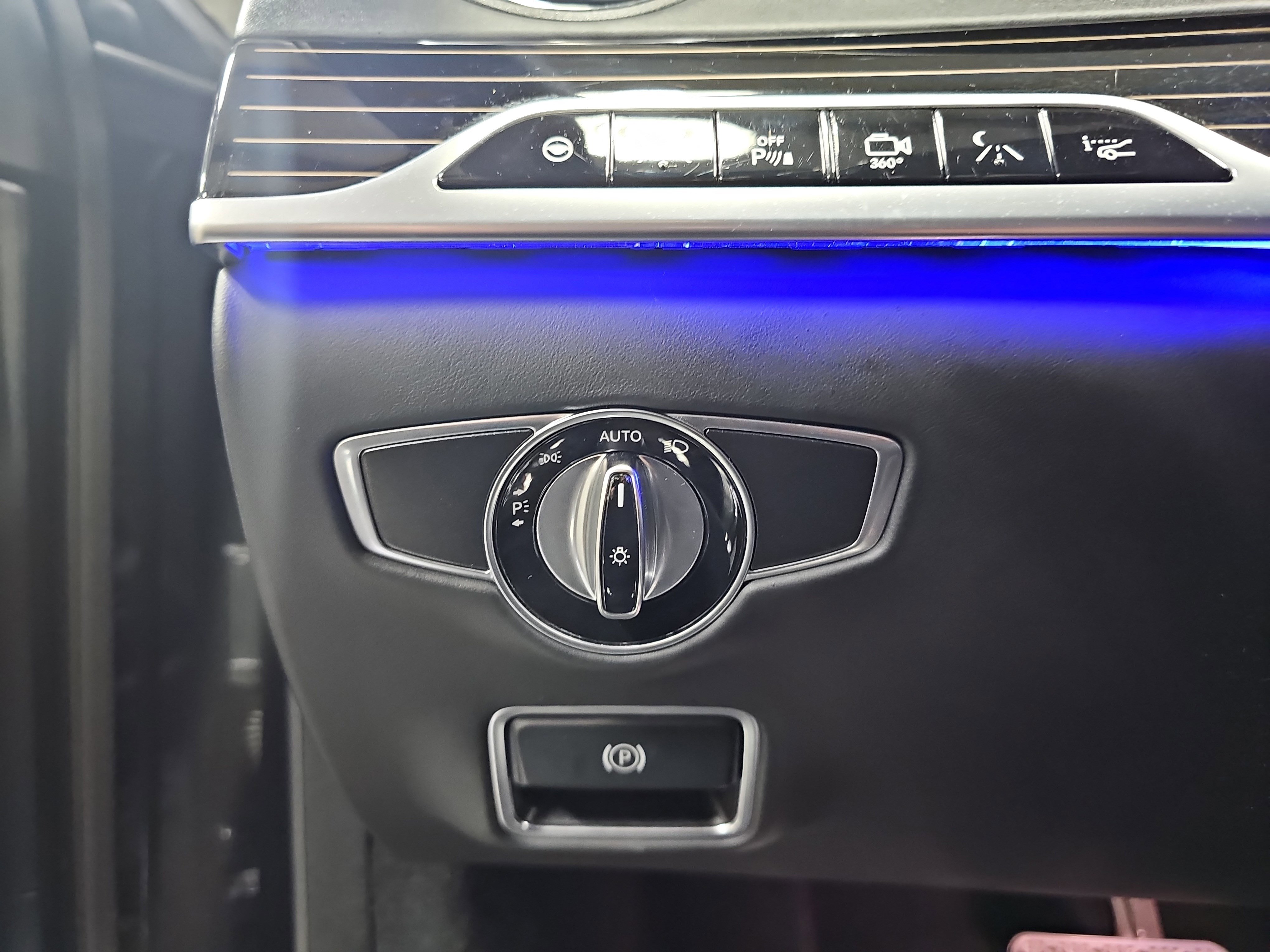 Used 2017 Mercedes-Benz Maybach S 600 image 28