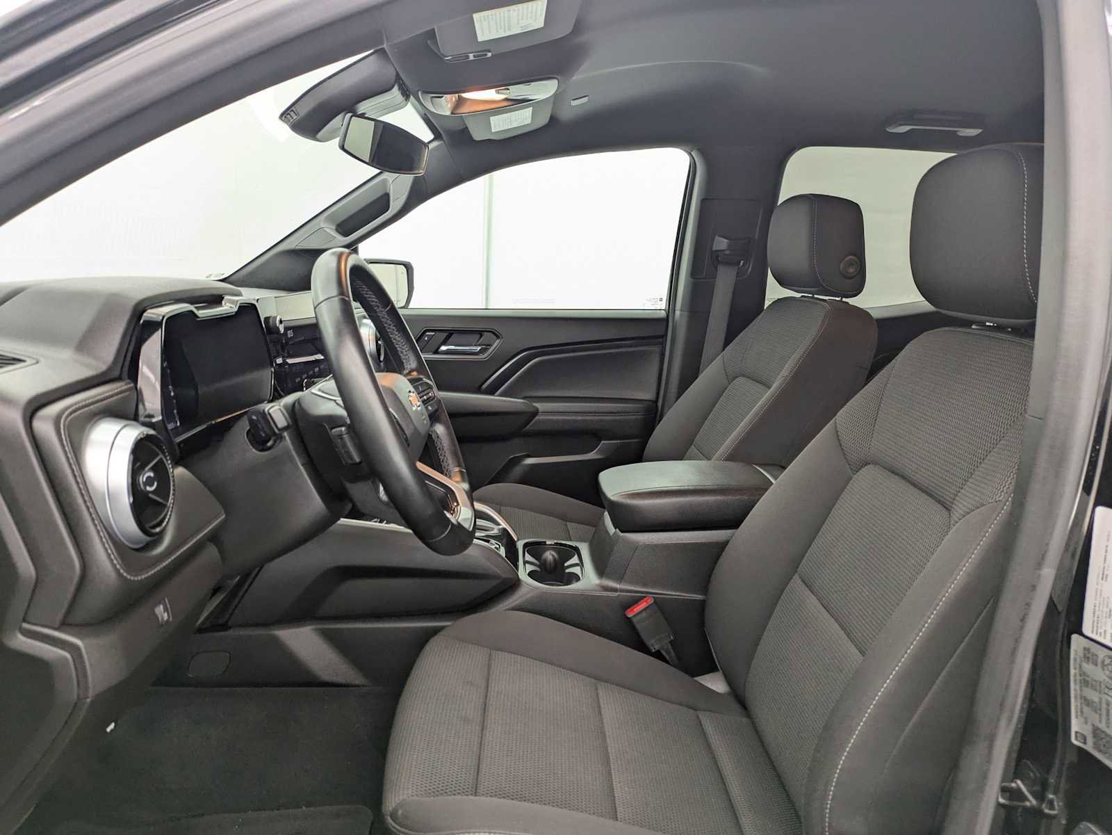 Used 2023 Chevrolet Colorado LT w/ LT Convenience Package AWD/4WD image 19