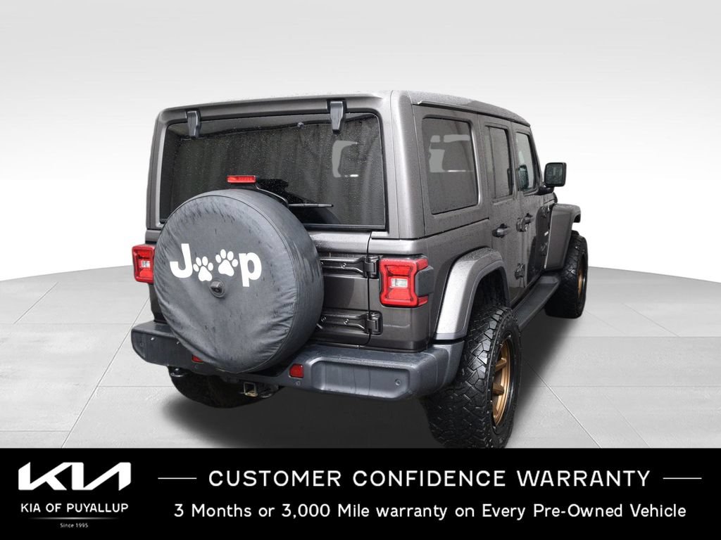 Used 2018 Jeep Wrangler Unlimited Sahara AWD/4WD image 5