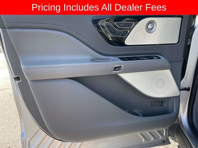 Used 2020 Lincoln Aviator Reserve w/ Equipment Group 201A RWD image 19