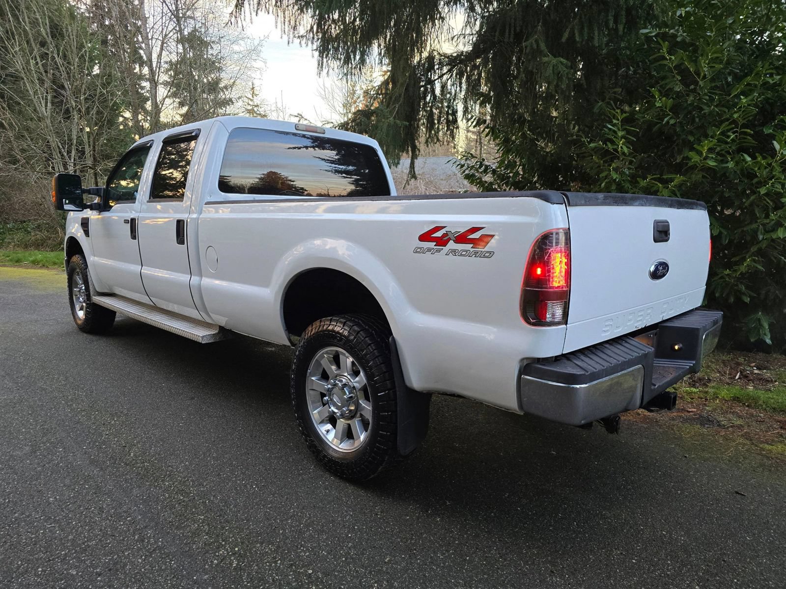 Used 2009 Ford F350 XLT AWD/4WD image 3
