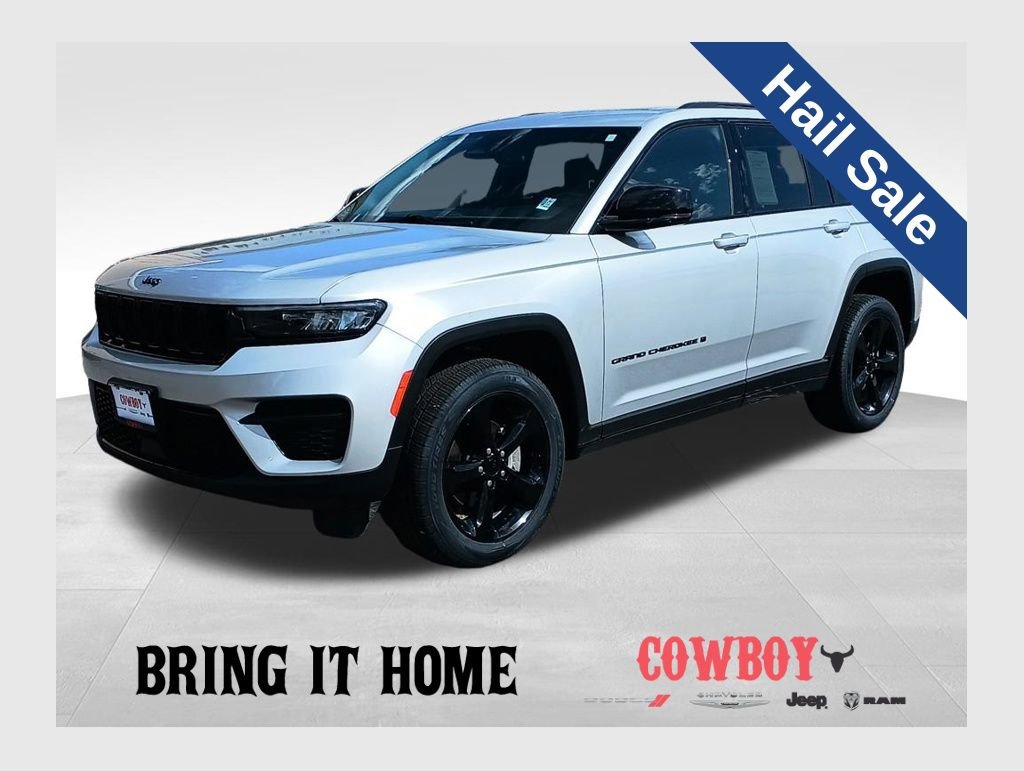 Used 2023 Jeep Grand Cherokee Altitude