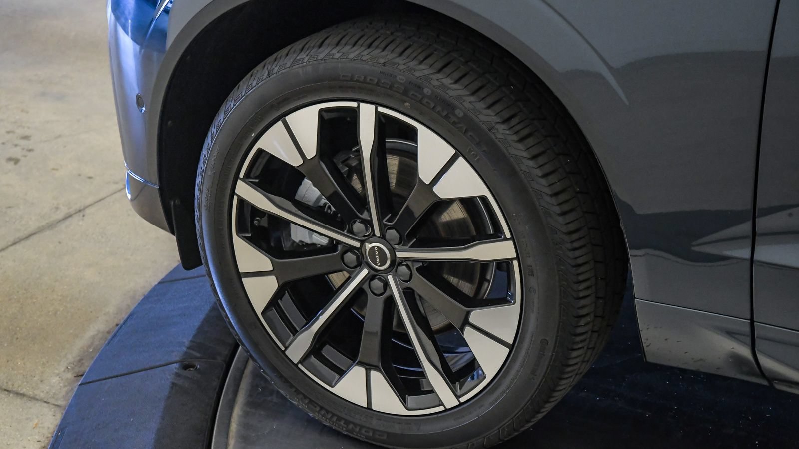 Certified 2026 Volvo XC60 B5 Plus w/ Protection Package Premier AWD/4WD image 10