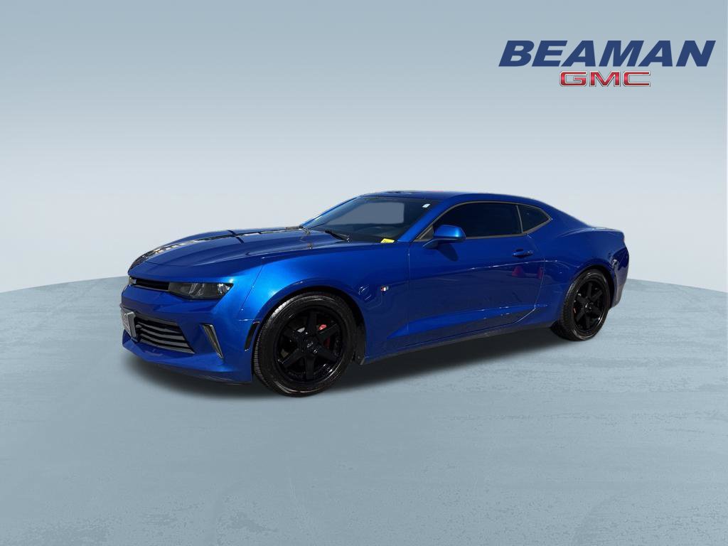 Used 2017 Chevrolet Camaro LT RWD image 3