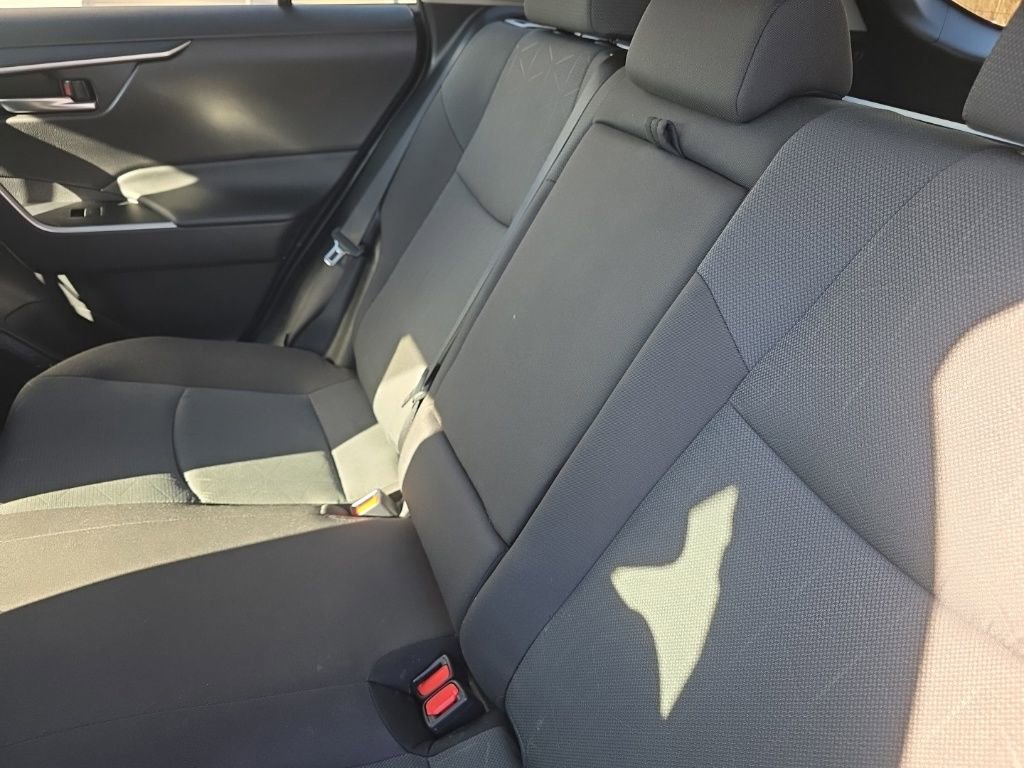 Used 2025 Toyota RAV4 XLE image 17