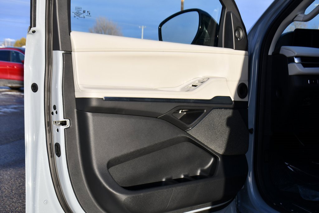 New 2025 Lincoln Navigator Reserve image 25