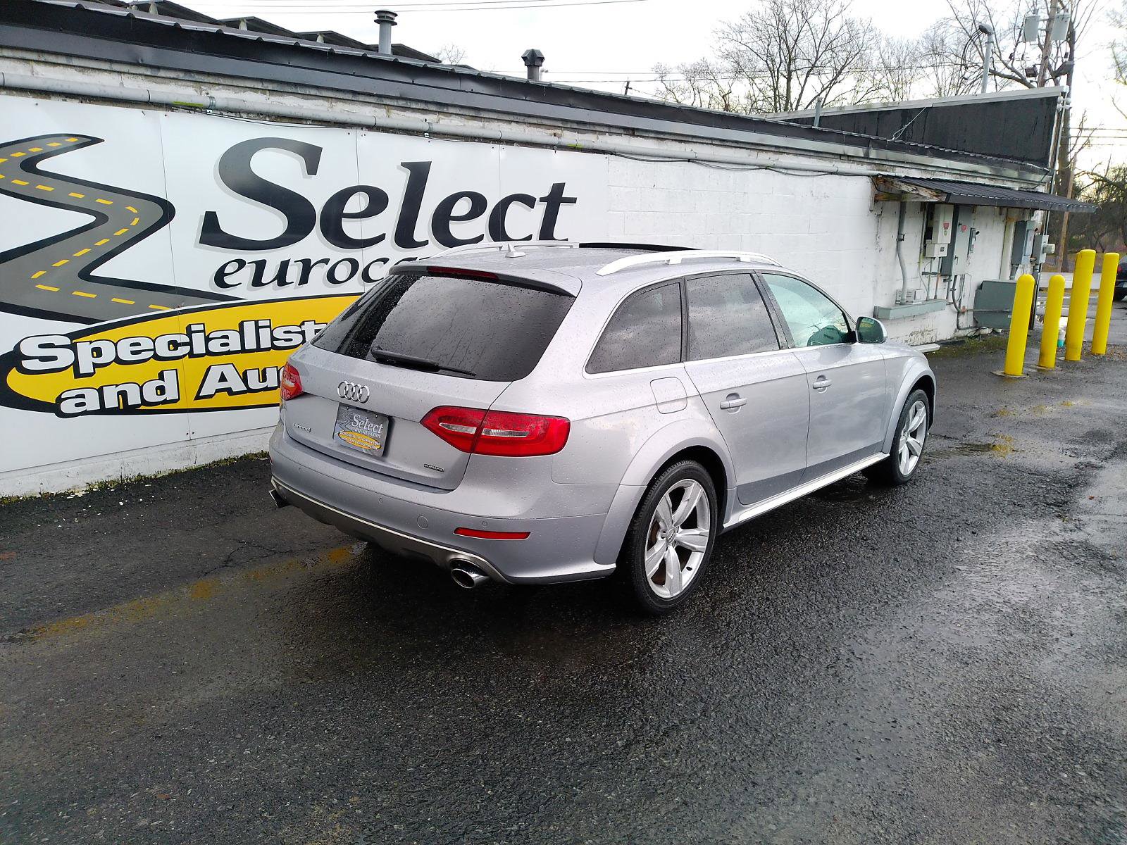 Used 2015 Audi A4 Premium Plus w/ Technology Package image 2