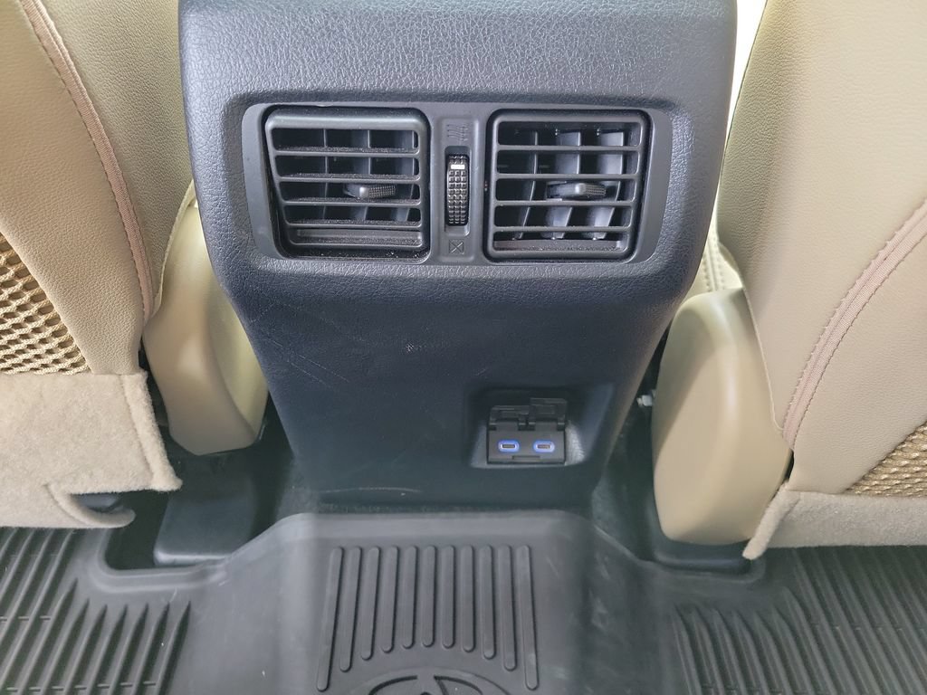 Used 2024 Toyota 4Runner SR5 Premium w/ Moonroof Package AWD/4WD image 18