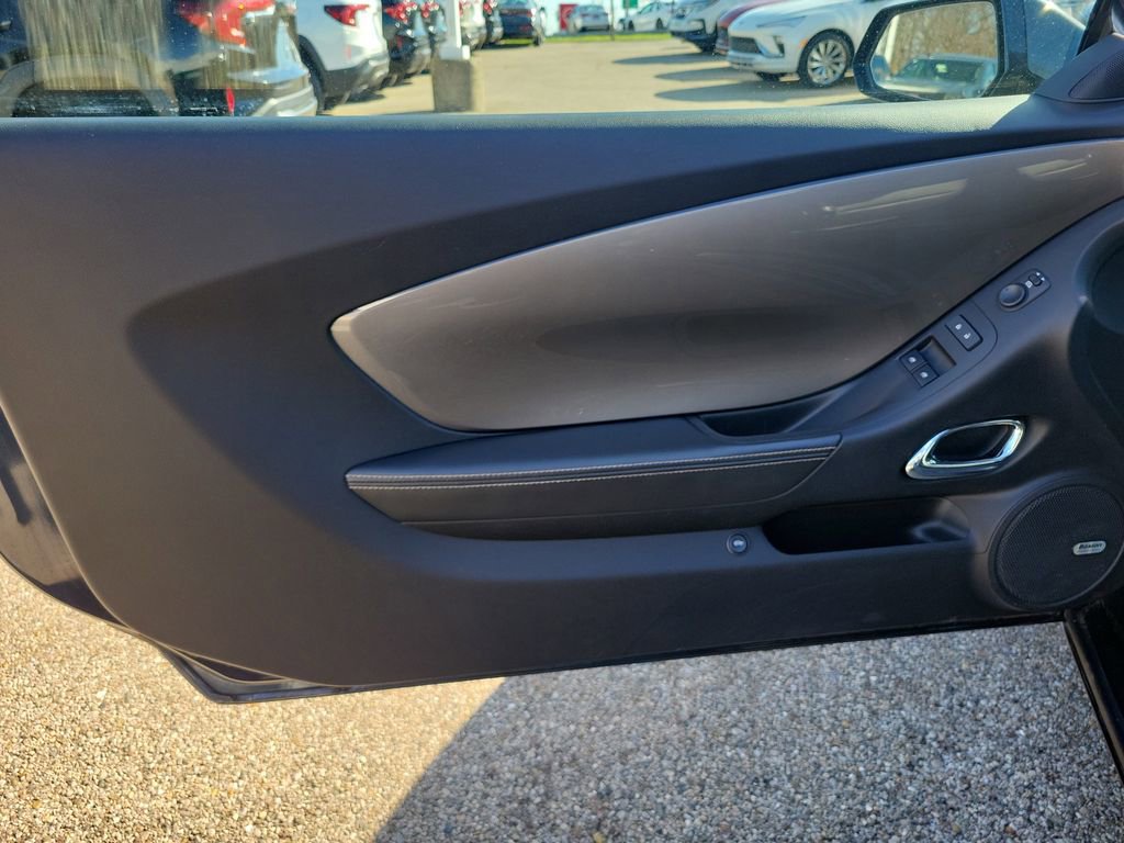 Used 2013 Chevrolet Camaro SS image 15