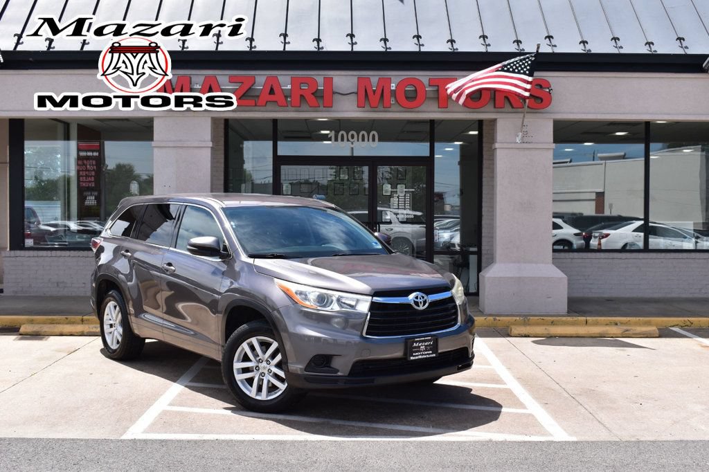 Used 2014 Toyota Highlander LE FWD image 1