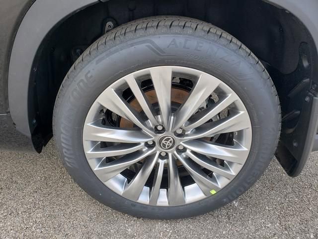 New 2026 Toyota Highlander Platinum AWD/4WD image 21