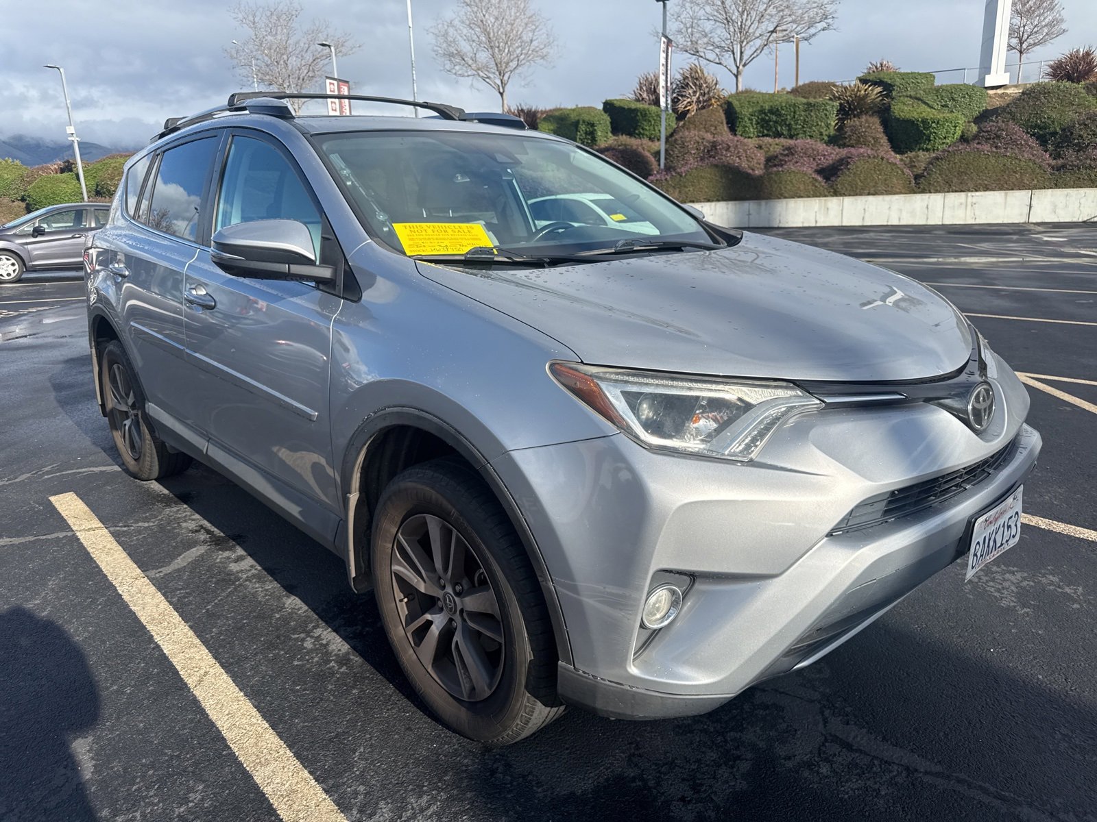 Used 2017 Toyota RAV4 XLE image 1