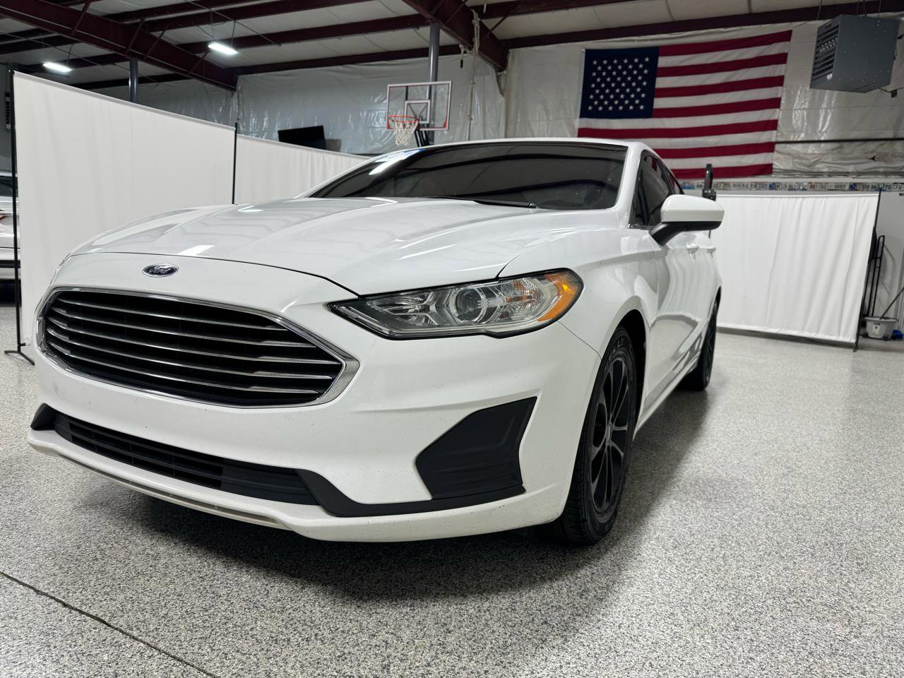 Used 2020 Ford Fusion SE image 5