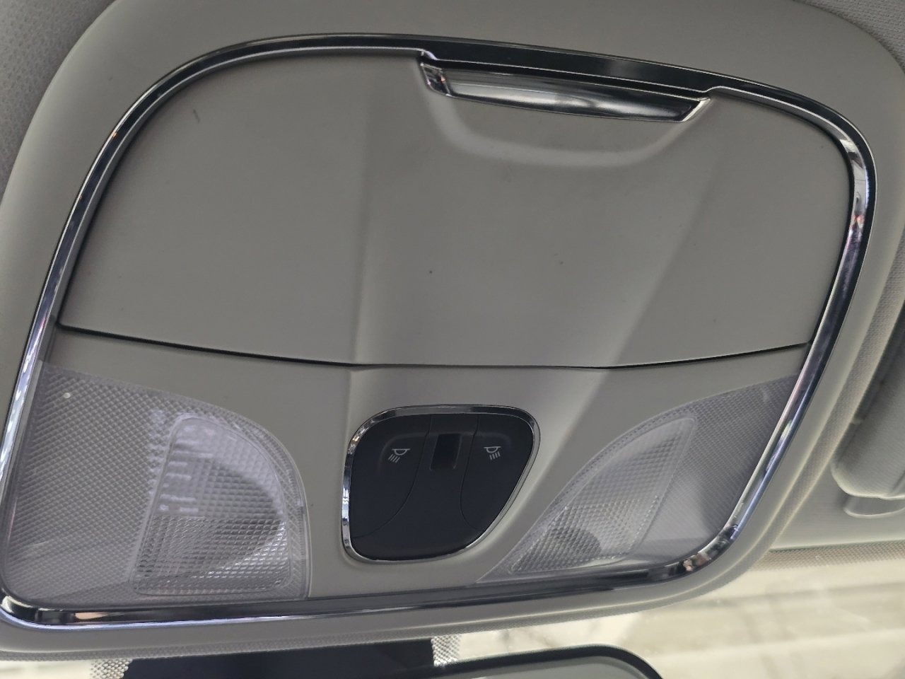 Used 2020 Jeep Cherokee Trailhawk AWD/4WD image 29
