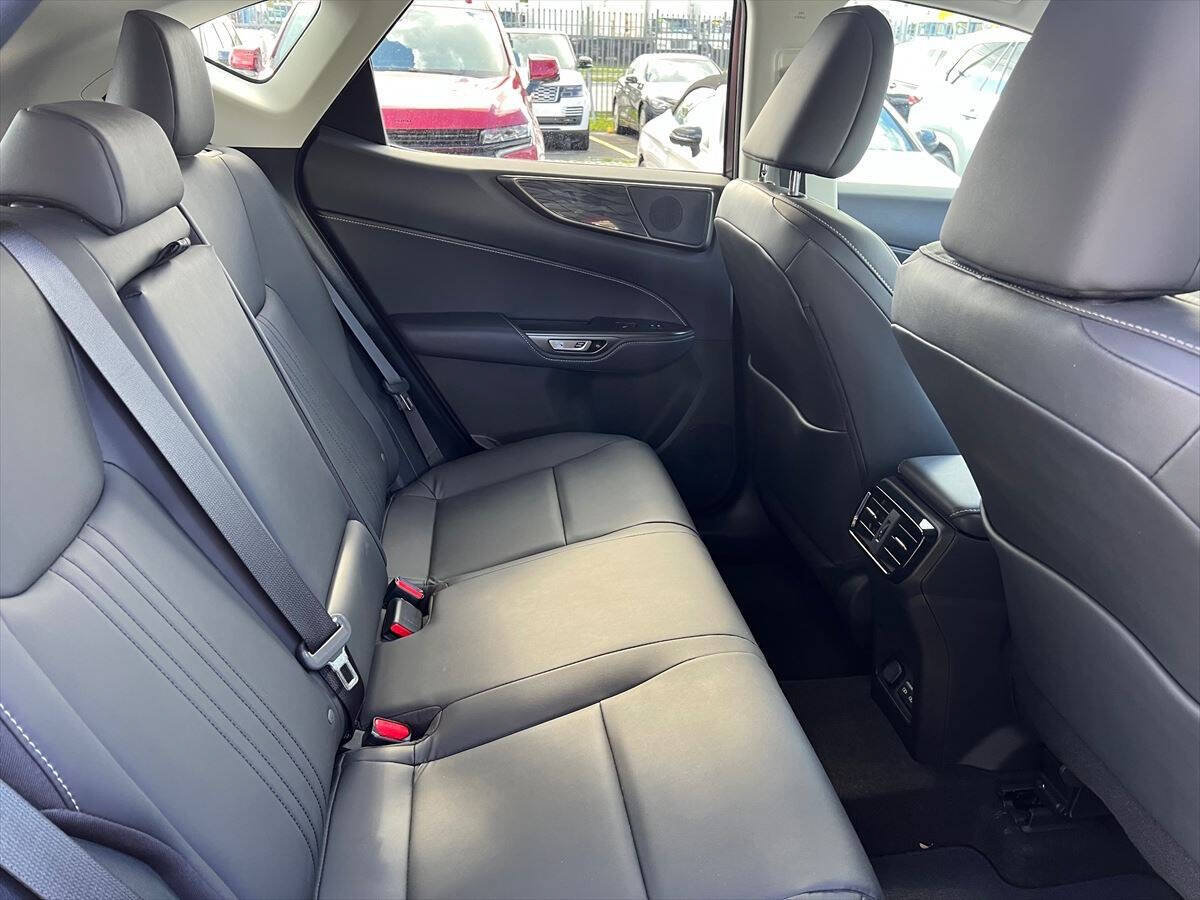 Used 2023 Lexus NX 350 AWD image 10