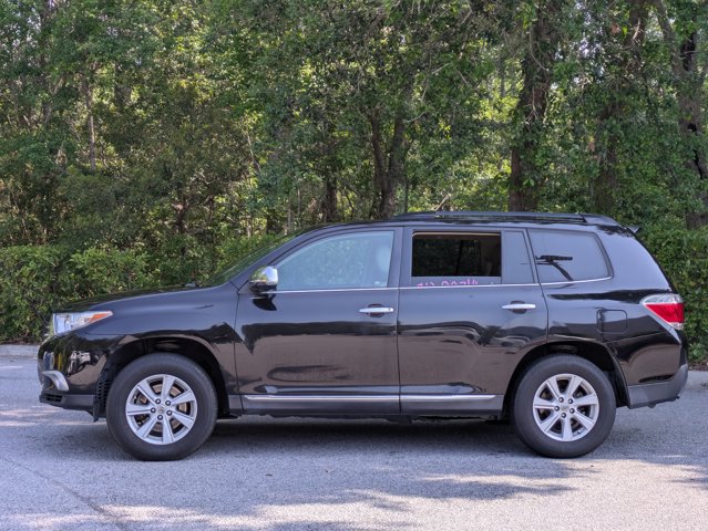 Used 2013 Toyota Highlander SE FWD image 9
