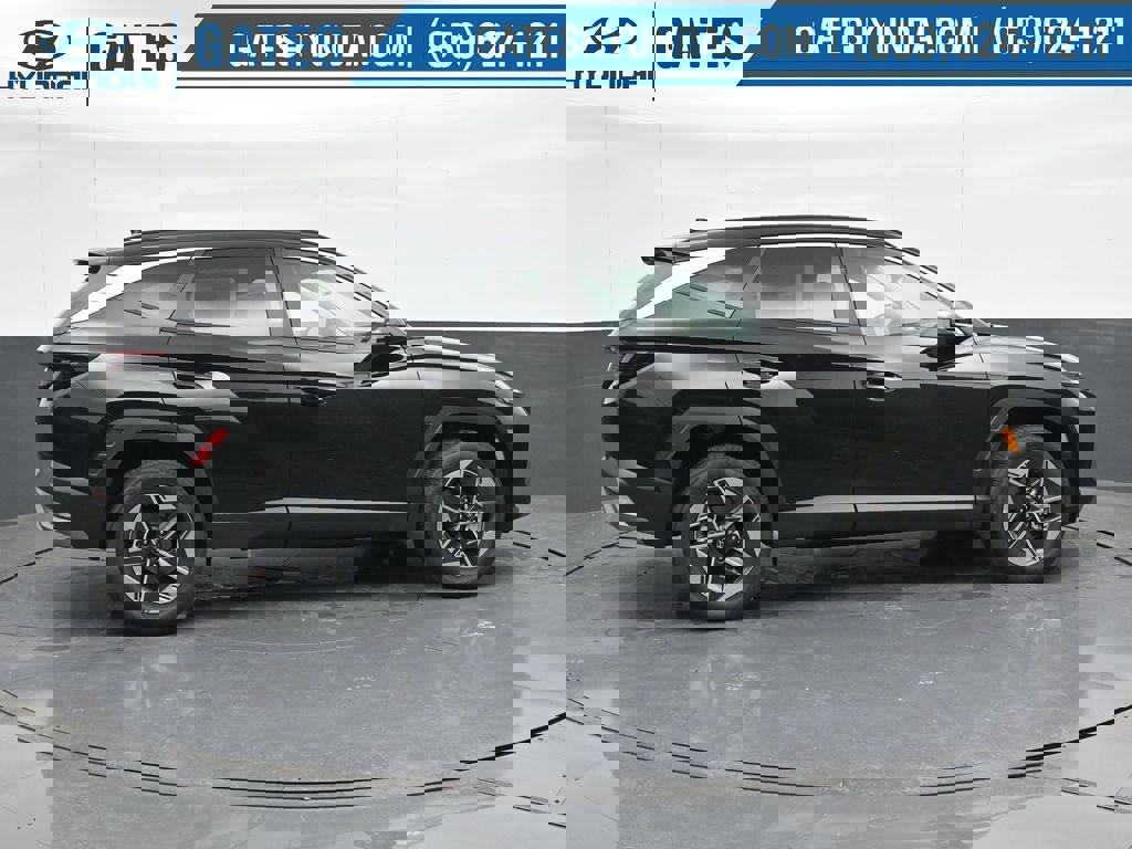 New 2025 Hyundai Tucson SEL image 3