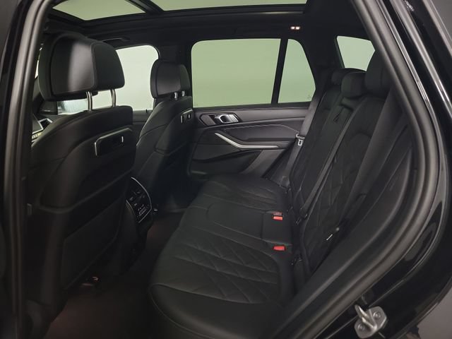 Used 2024 BMW X5 sDrive40i RWD image 16