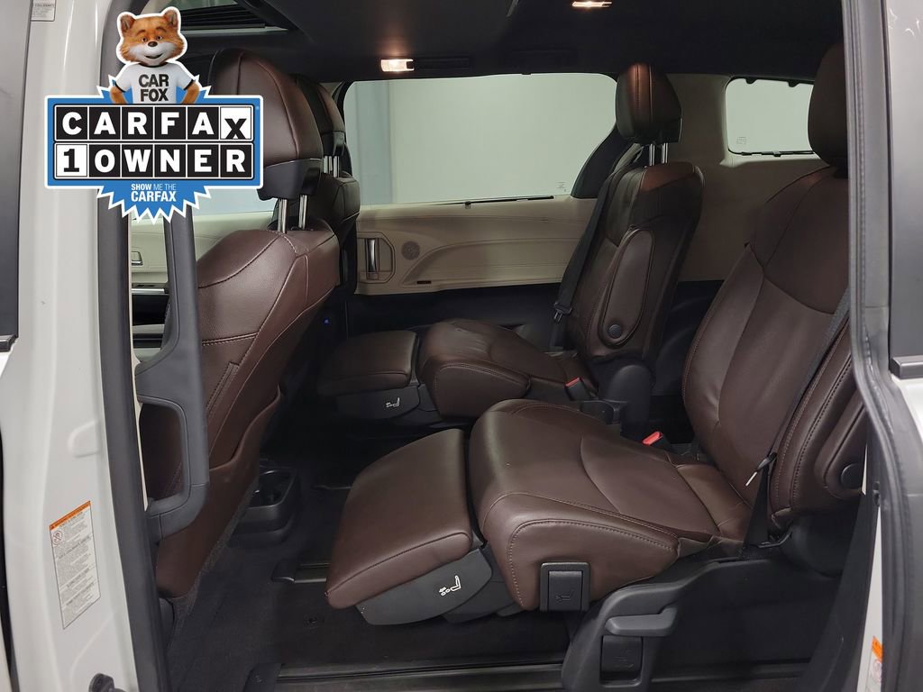 Used 2024 Toyota Sienna Platinum image 25