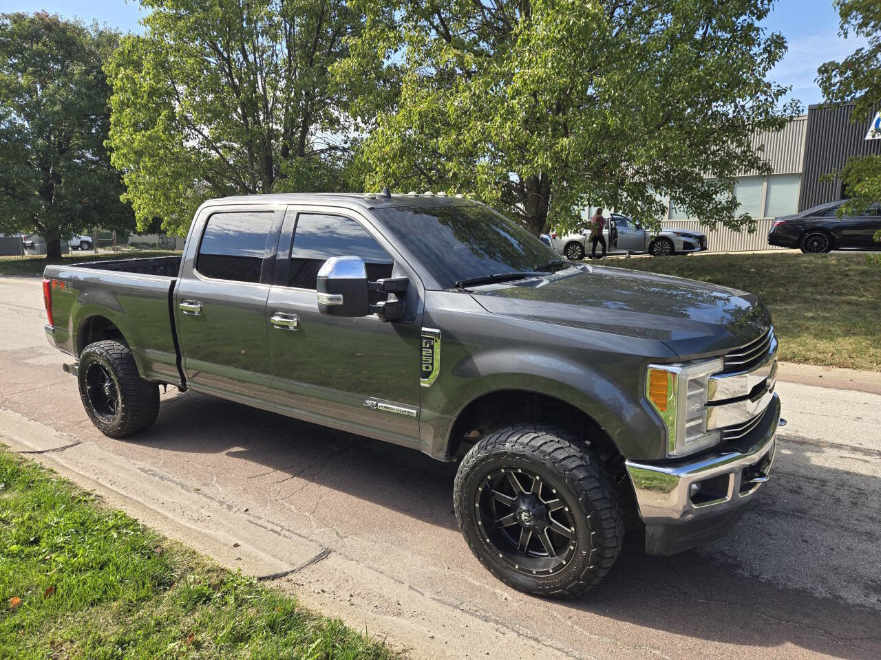 Used 2019 Ford F250 Lariat w/ Lariat Ultimate Package image 4