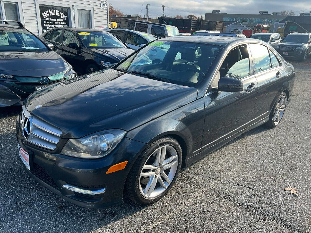 Used 2013 Mercedes-Benz C 300 4MATIC Sedan image 3
