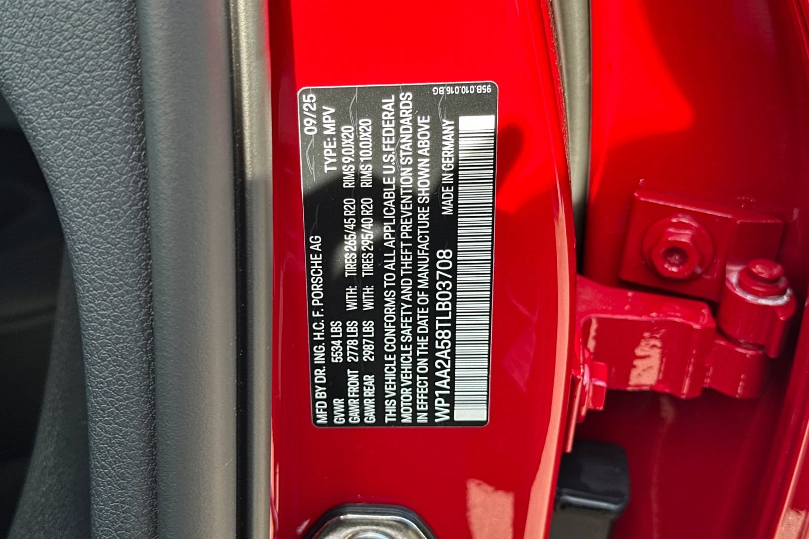 New 2026 Porsche Macan AWD/4WD image 46