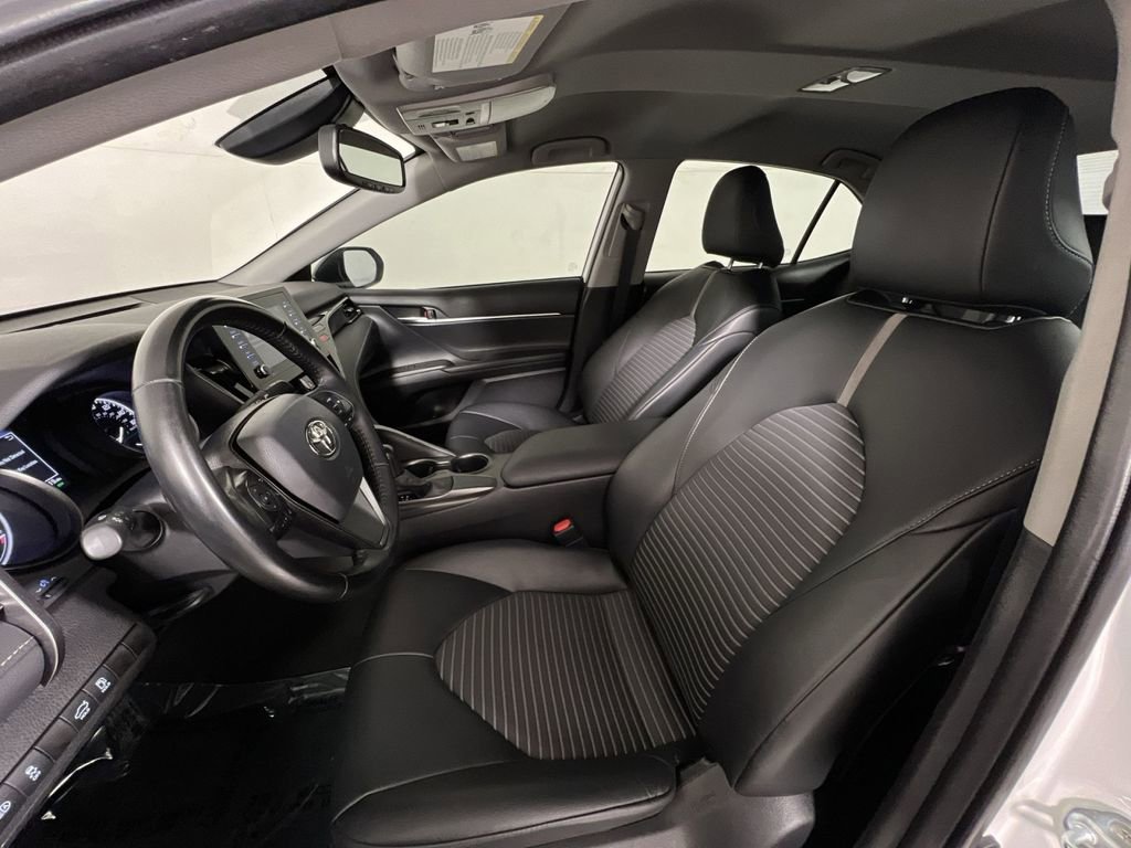 Used 2021 Toyota Camry SE w/ Convenience Package FWD image 13