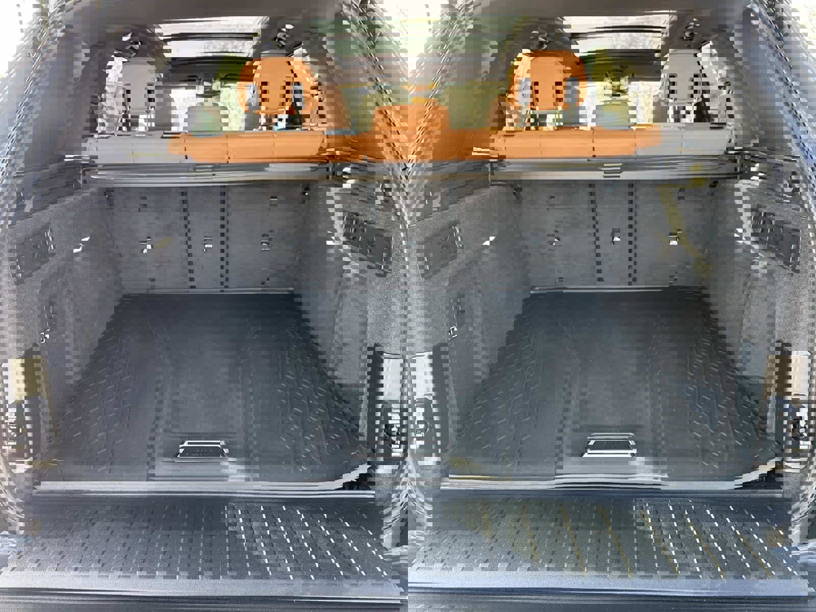 Used 2024 BMW X5 xDrive40i w/ M Sport Package image 27